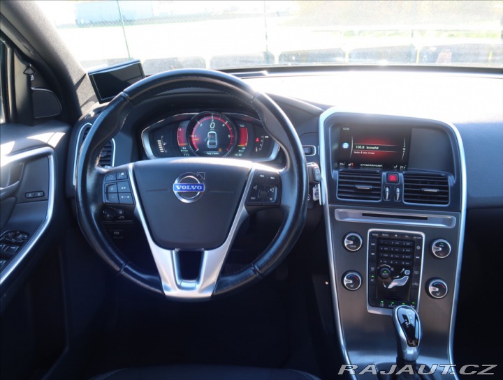Volvo XC60 2,0 D3 AUT MOMENTUM 2014