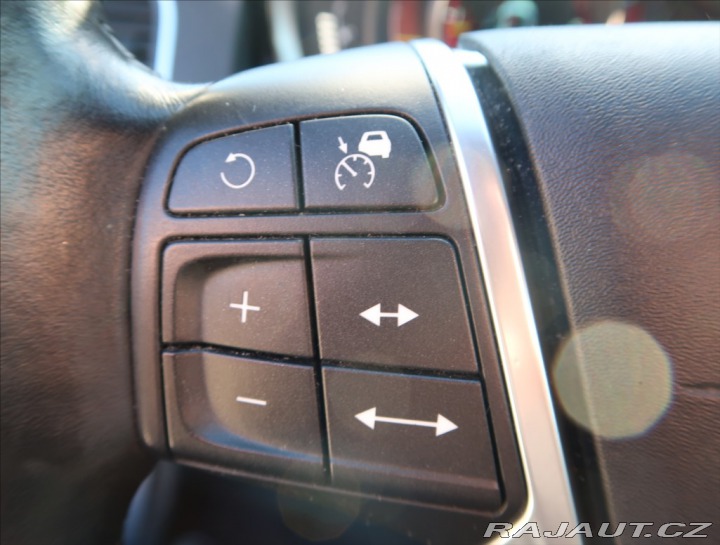 Volvo XC60 2,0 D3 AUT MOMENTUM 2014