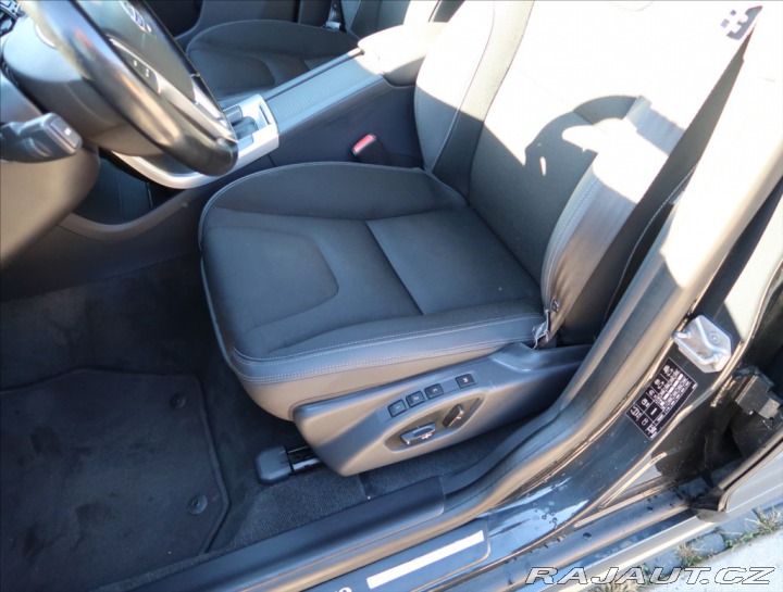 Volvo XC60 2,0 D3 AUT MOMENTUM 2014