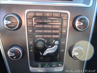 Volvo XC60 2,0 D3 AUT MOMENTUM 2014