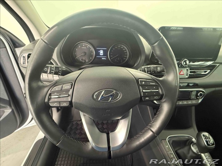 Hyundai i30 1,5 T-GDI SMART 7/2027 ZÁ 2022