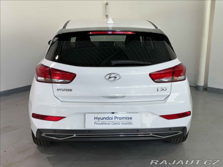 Hyundai i30 1,5 T-GDI SMART 7/2027 ZÁ 2022