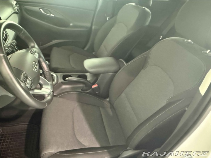 Hyundai i30 1,5 T-GDI SMART 7/2027 ZÁ 2022