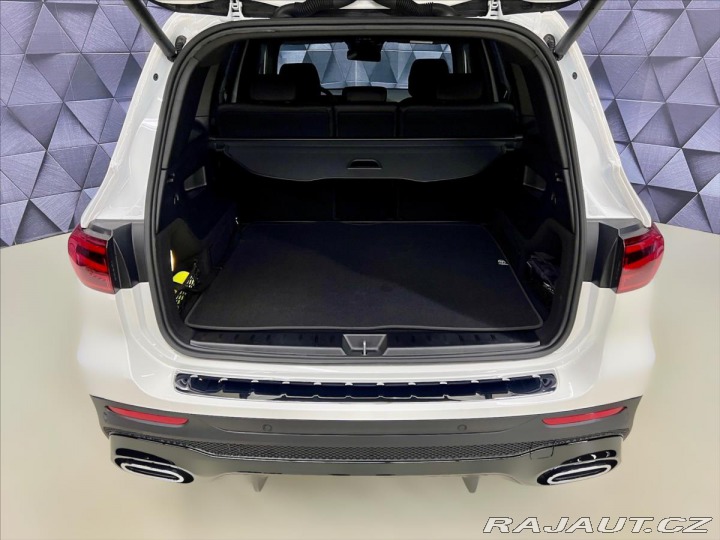 Mercedes-Benz GLB 200d 4MATIC AMG, WEBASTO, 2025