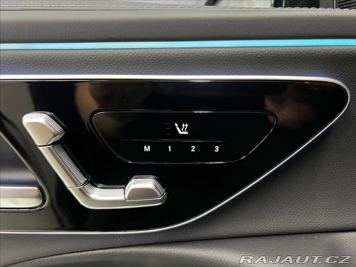 Mercedes-Benz E 220d AMG 4M, PANO,HYPER, 2025