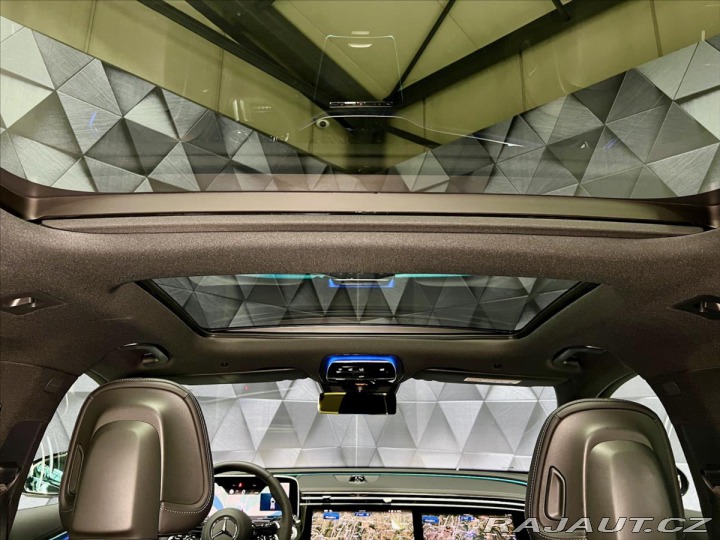 Mercedes-Benz E 220d AMG 4M, PANO,HYPER, 2025