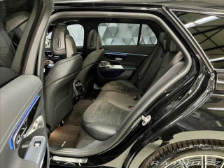 Mercedes-Benz E 220d AMG 4M, PANO,HYPER, 2025