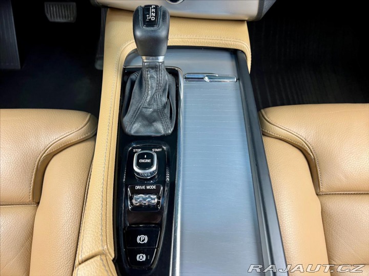 Volvo XC90 T6 AWD MOMENTUM, PANORAMA 2017