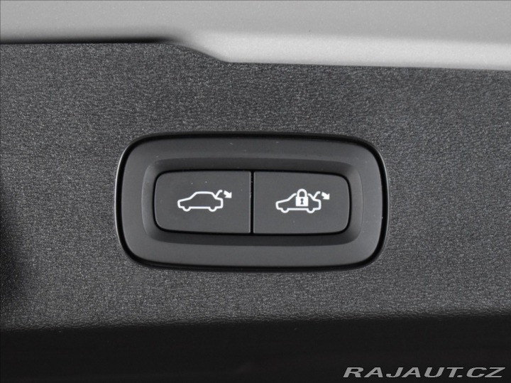 Volvo V60 2,0 T6 AWD PLUS Bezklíč,B 2025