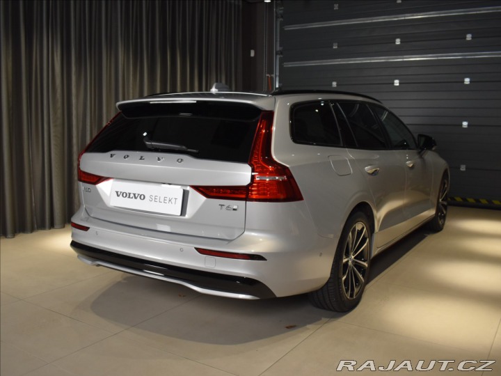 Volvo V60 2,0 T6 AWD PLUS Bezklíč,B 2025