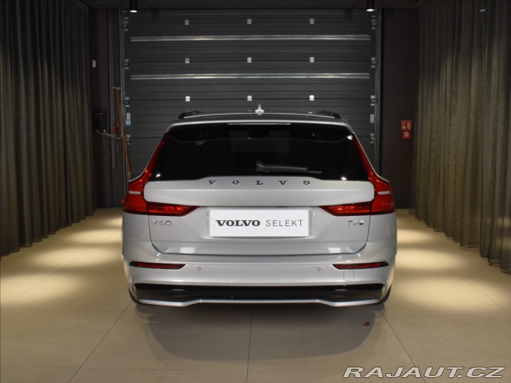 Volvo V60 2,0 T6 AWD PLUS Bezklíč,B 2025