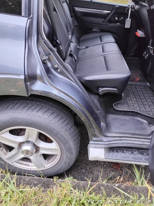 Mitsubishi Pajero  2007