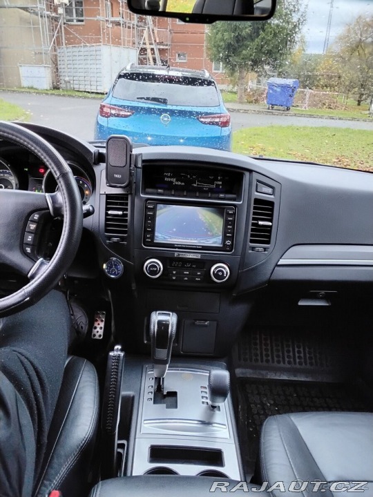 Mitsubishi Pajero  2007