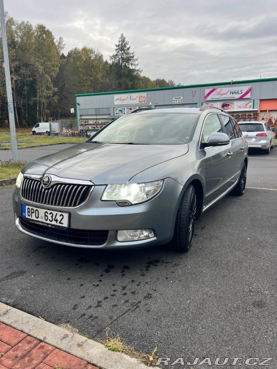 Škoda Superb 2,0   2 2012