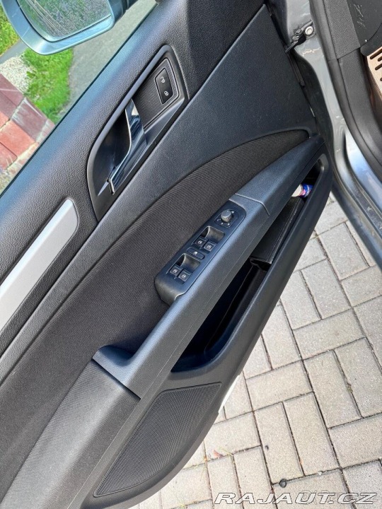 Škoda Superb 2,0   2 2012