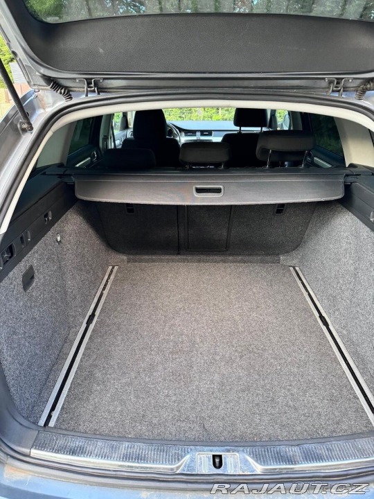 Škoda Superb 2,0   2 2012