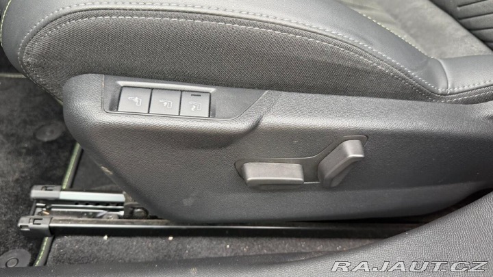 Peugeot 2008 1,2   PureTech GT EAT8 96 1800