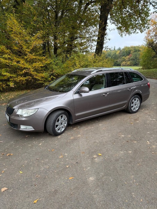 Škoda Superb 2,0   tdi manuál, 2 majit