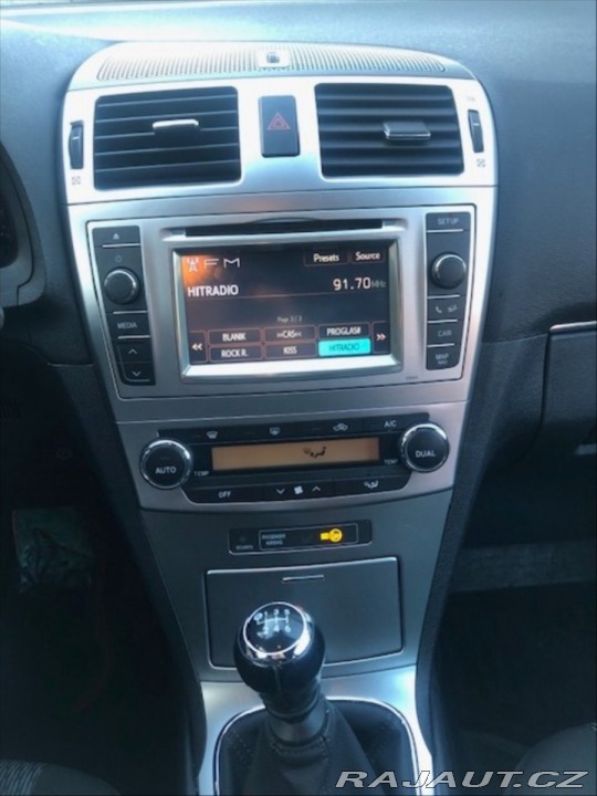 Toyota Avensis 1,8   _RV 2012_108 kW 2012