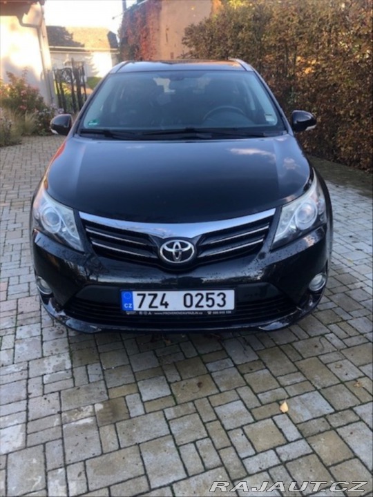 Toyota Avensis 1,8   _RV 2012_108 kW 2012