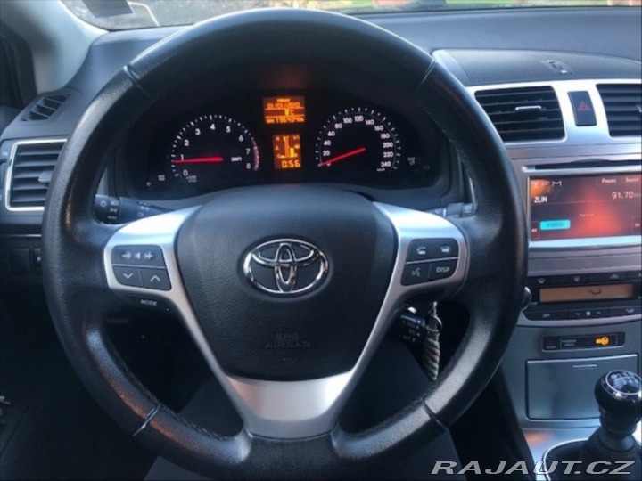 Toyota Avensis 1,8   _RV 2012_108 kW 2012