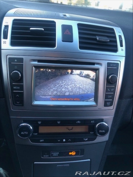 Toyota Avensis 1,8   _RV 2012_108 kW 2012