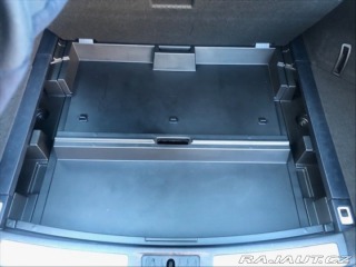 Toyota Avensis 1,8   _RV 2012_108 kW 2012