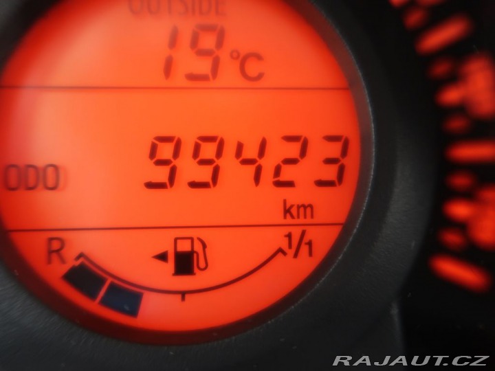 Peugeot 108 1.0VTi,CZ,51kW,Manuál 2015