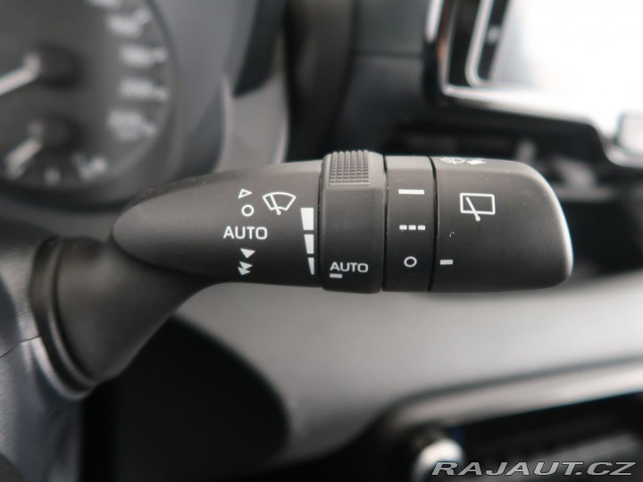 Toyota Yaris 1.5Hybrid,CZ,1Maj,Comfort 2024