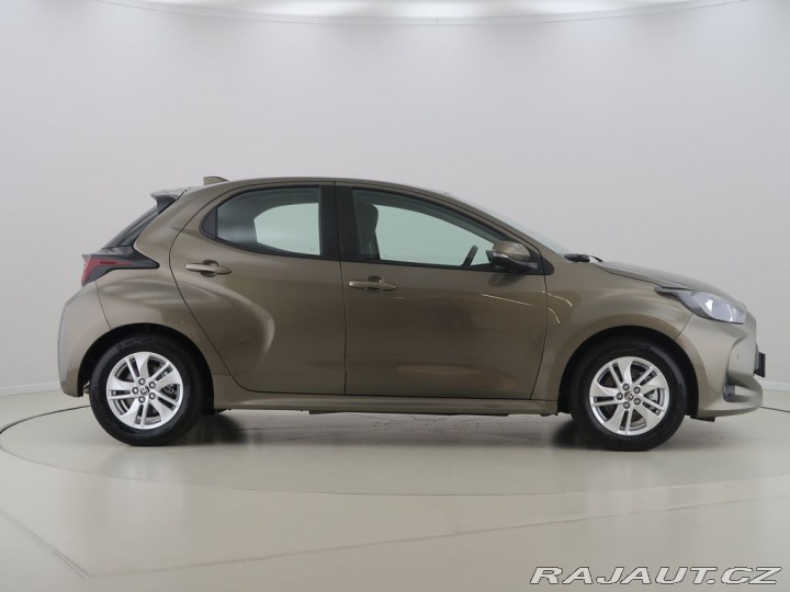 Toyota Yaris 1.5Hybrid,CZ,1Maj,Comfort 2024