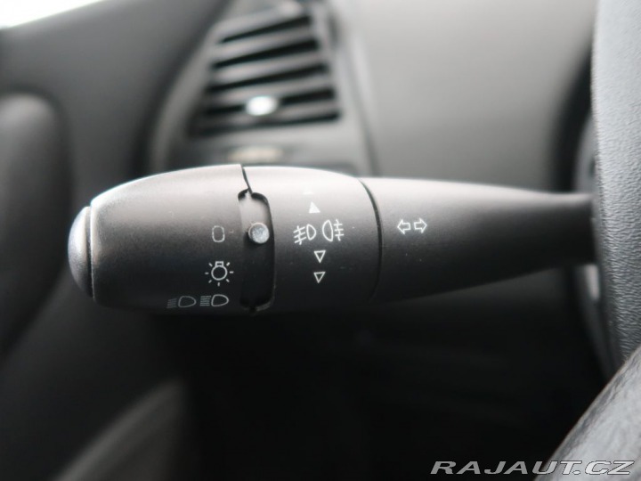 Citroën C4 1.4i,65kW,Manuál 2005