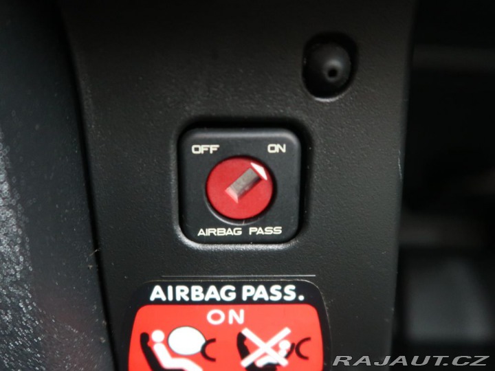 Citroën C4 1.4i,65kW,Manuál 2005