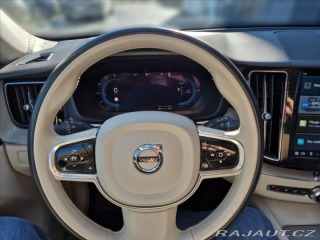 Volvo XC60 2,0 T6 AWD RECHARGE PANOR 2022