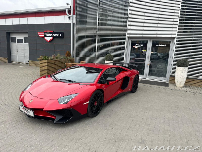 Lamborghini Aventador LP 750-4 SV Superveloce,