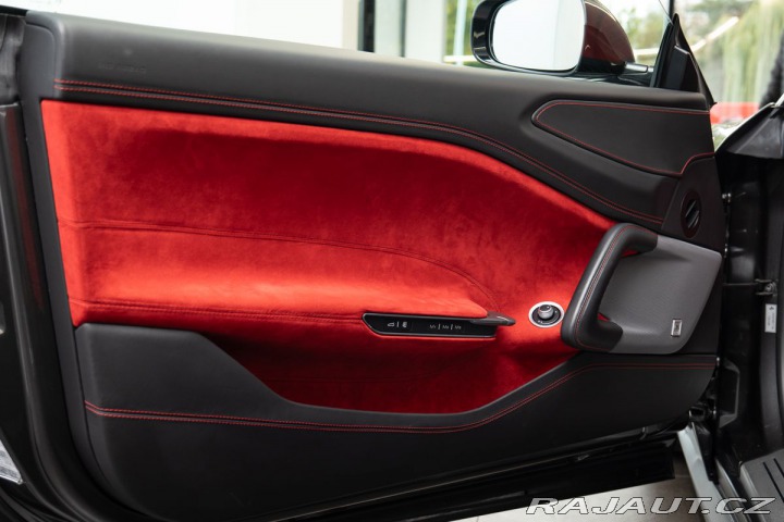 Ferrari Ostatní modely GTC4 Lusso V12 4x4 DTC/JBL/Kamera/Li 1800