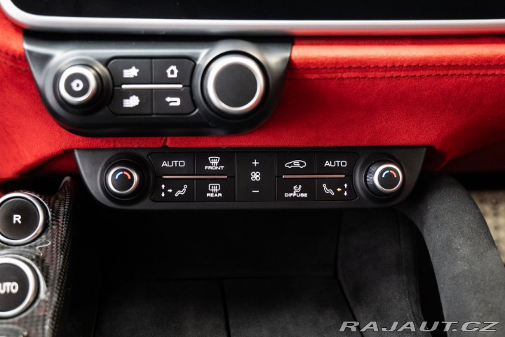 Ferrari Ostatní modely GTC4 Lusso V12 4x4 DTC/JBL/Kamera/Li 1800