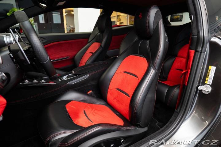 Ferrari Ostatní modely GTC4 Lusso V12 4x4 DTC/JBL/Kamera/Li 1800