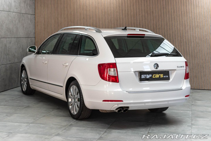 Škoda Superb 2.0 TDI*REZERVACE* 2011