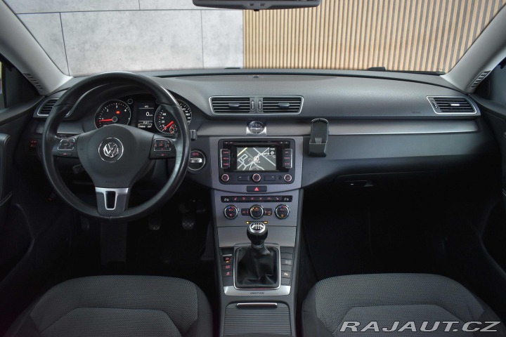 Volkswagen Passat 2.0 TDI 103 REZERVACE 2012