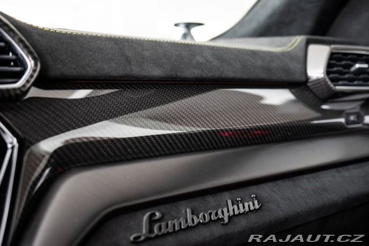 Lamborghini Urus Performate 2025