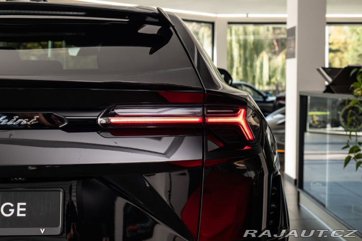Lamborghini Urus Performate 1800