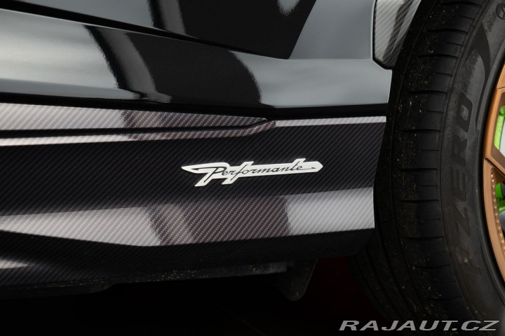Lamborghini Urus Performate 2025