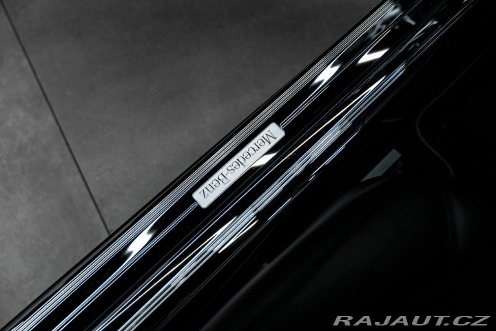 Mercedes-Benz CL Coupé V12, Bose, Masáže 2006