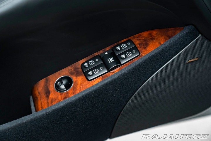 Mercedes-Benz CL Coupé V12, Bose, Masáže 1800
