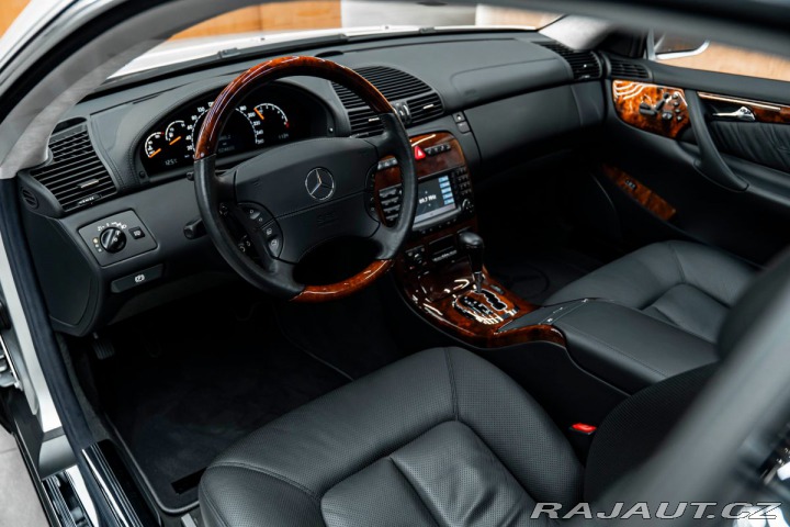 Mercedes-Benz CL Coupé V12, Bose, Masáže 1800