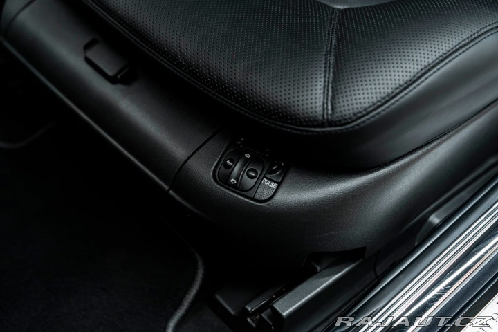 Mercedes-Benz CL Coupé V12, Bose, Masáže 2006