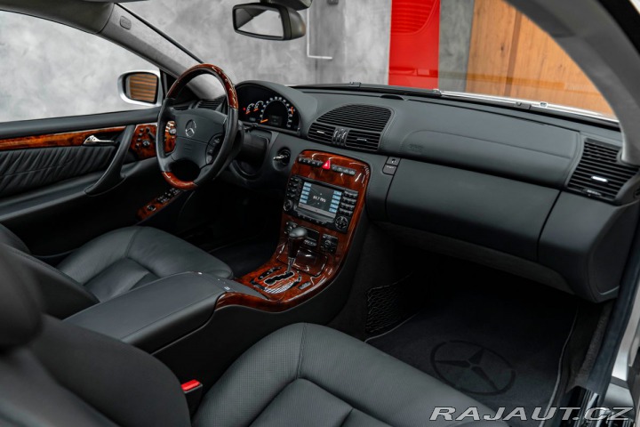 Mercedes-Benz CL Coupé V12, Bose, Masáže 1800