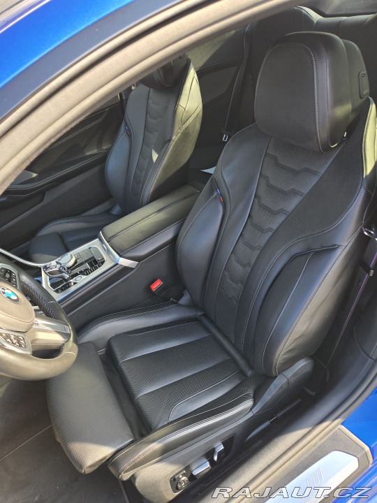 BMW 8 M850i,Čr,laser,karbon 2021
