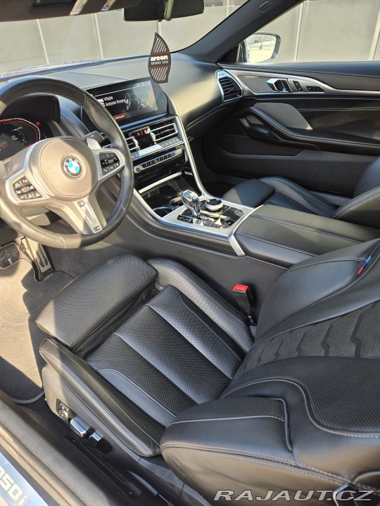 BMW 8 M850i,Čr,laser,karbon 2021