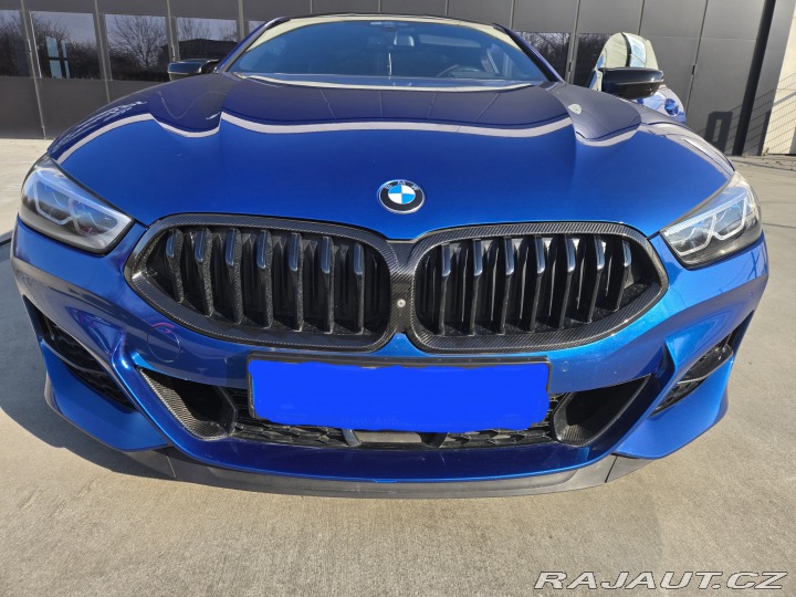 BMW 8 M850i,Čr,laser,karbon 2021